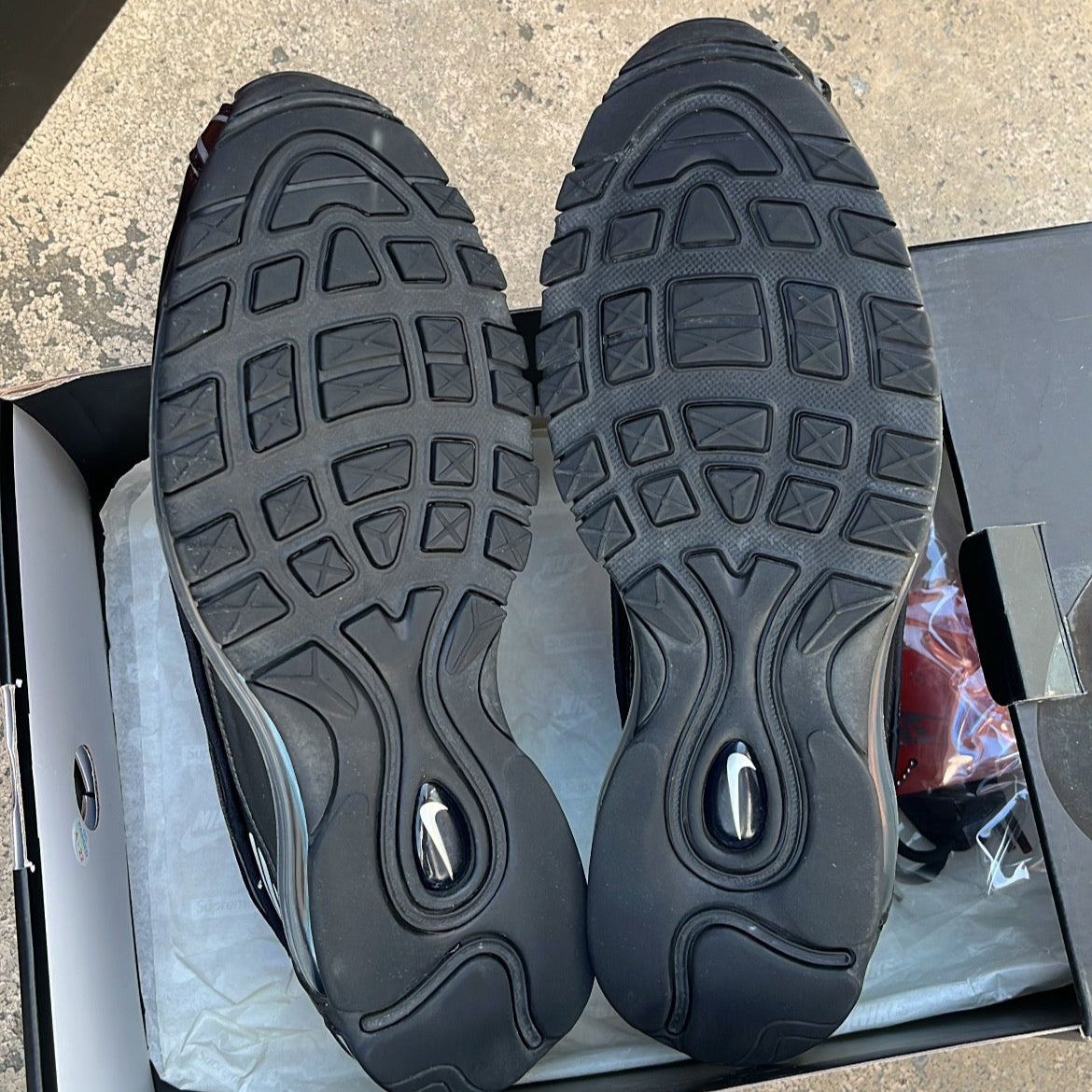 Air Max 98TL Supreme Black - EU42.5 / US9 / UK8