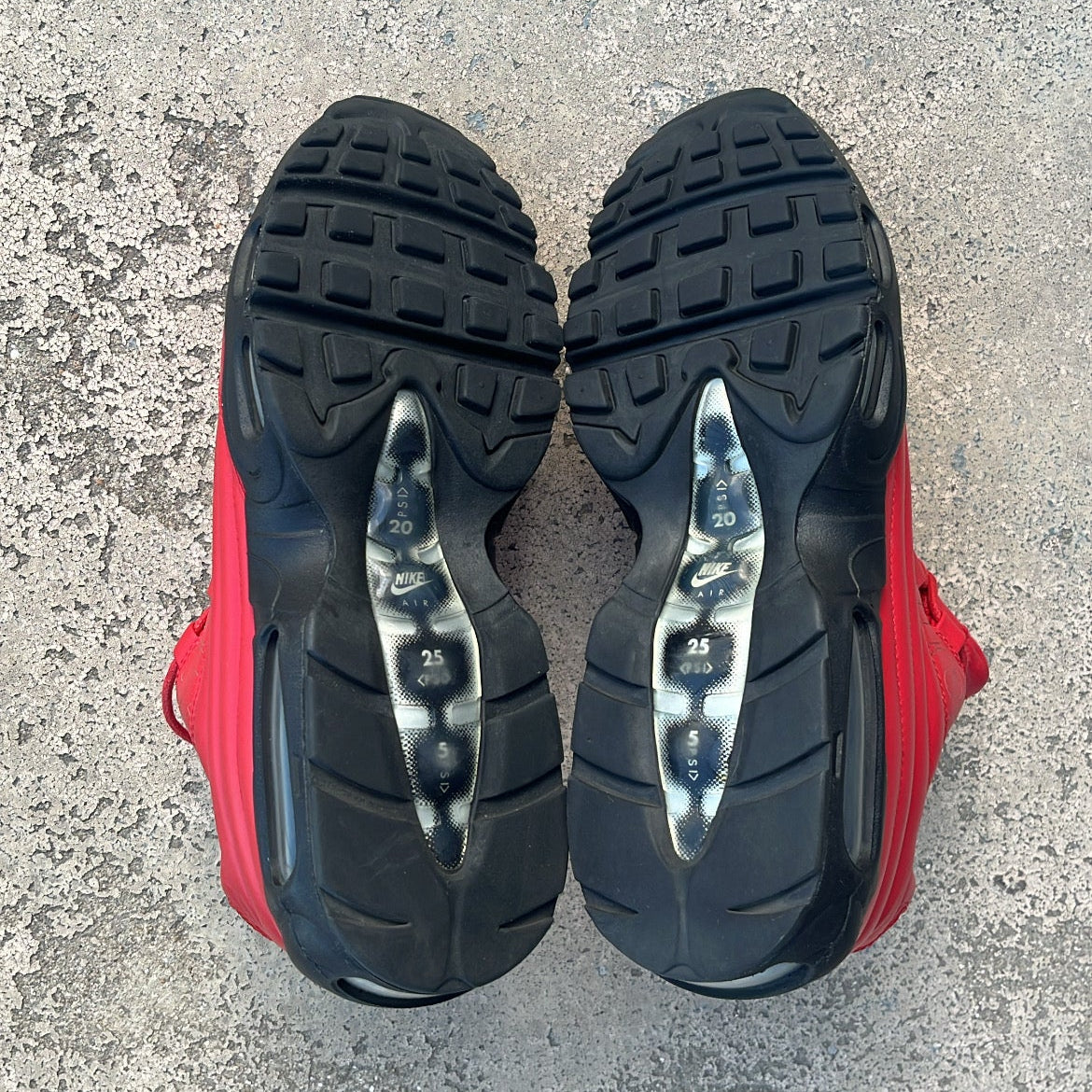 Air Max 95 Supreme Red - EU44.5 / US10.5 / UK9.5