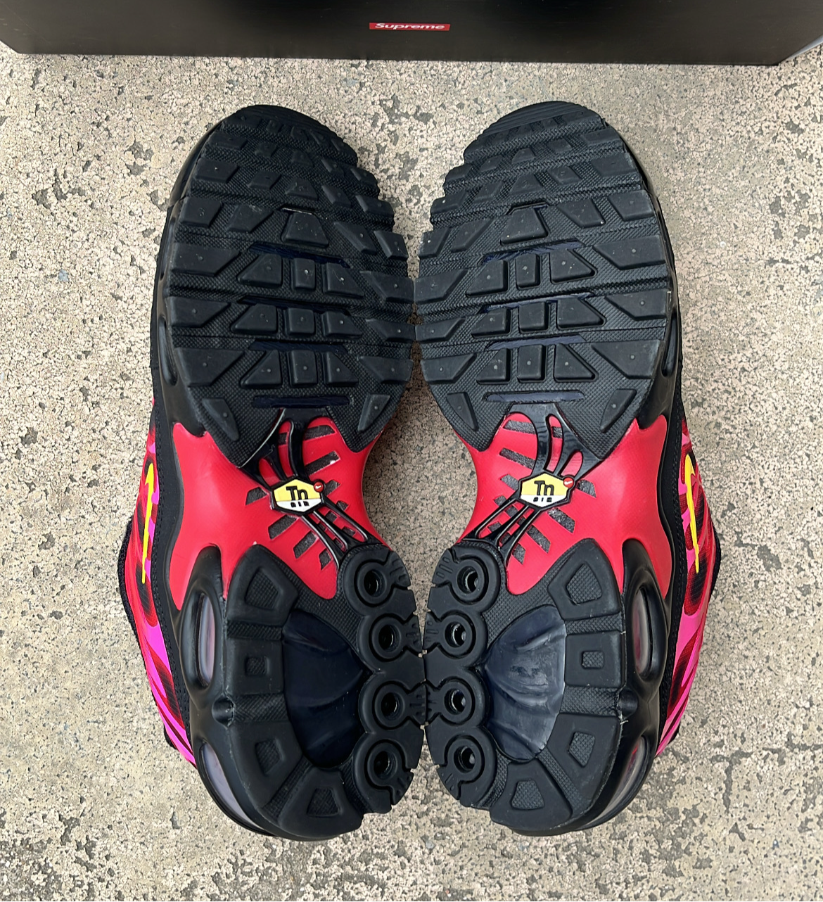 Tn Supreme Red - EU41 / US8 / UK7