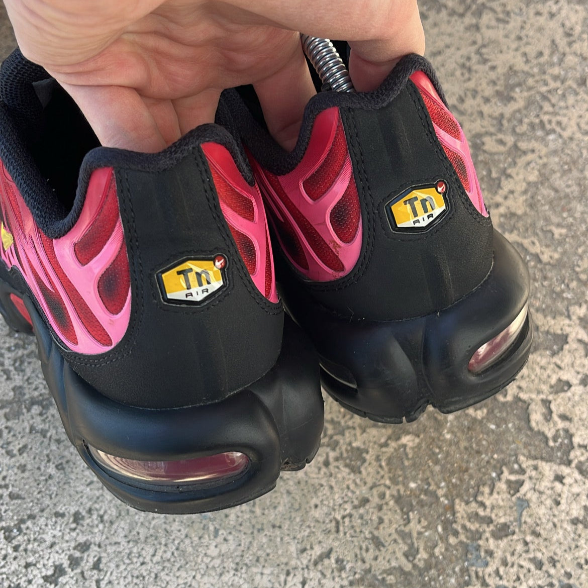 Tn Supreme Red - EU42.5 / US9 / UK8