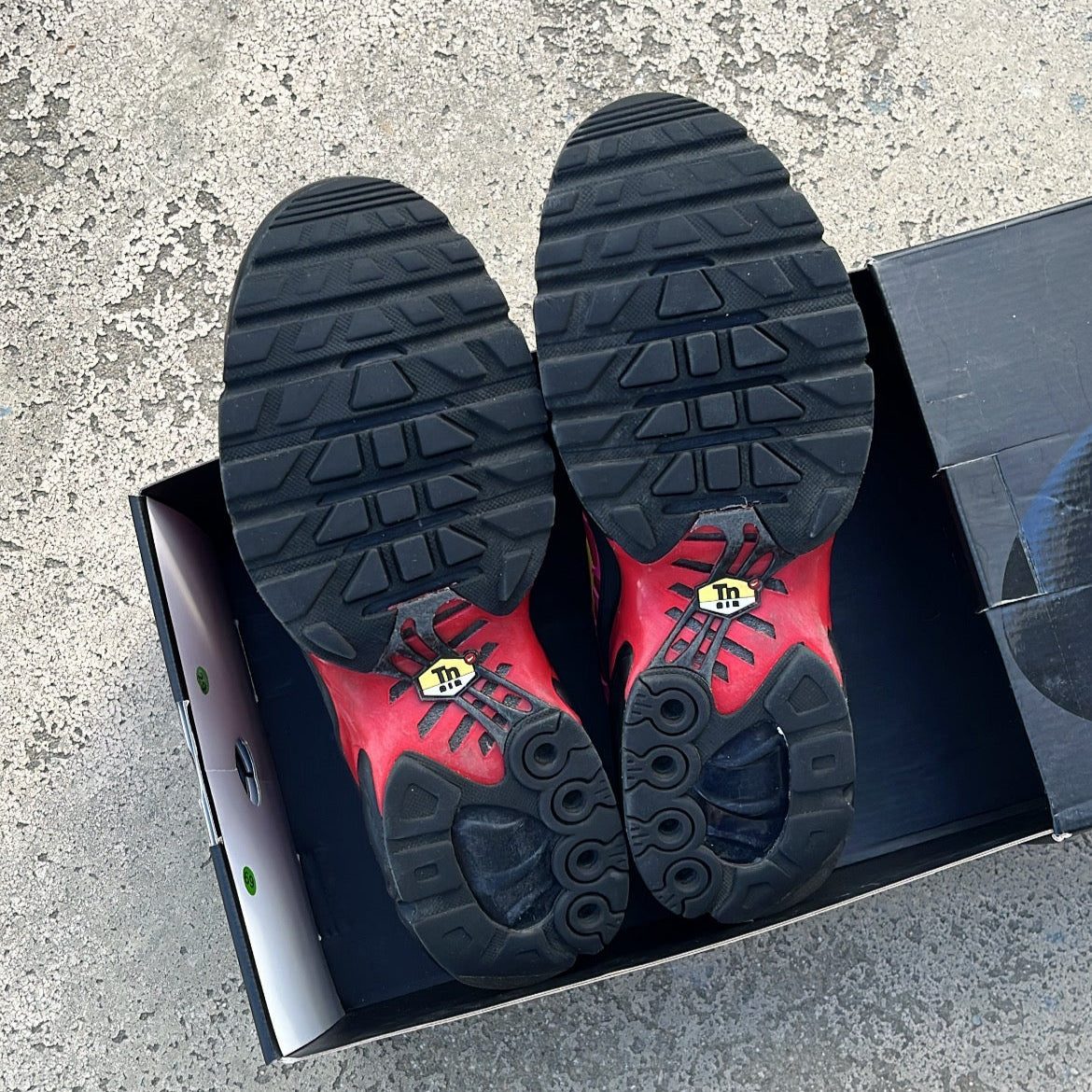 Tn Supreme Red - EU41 / US8 / UK7