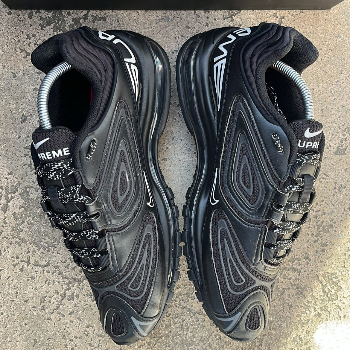 Air Max 98TL Supreme Black - EU42.5 / US9 / UK8