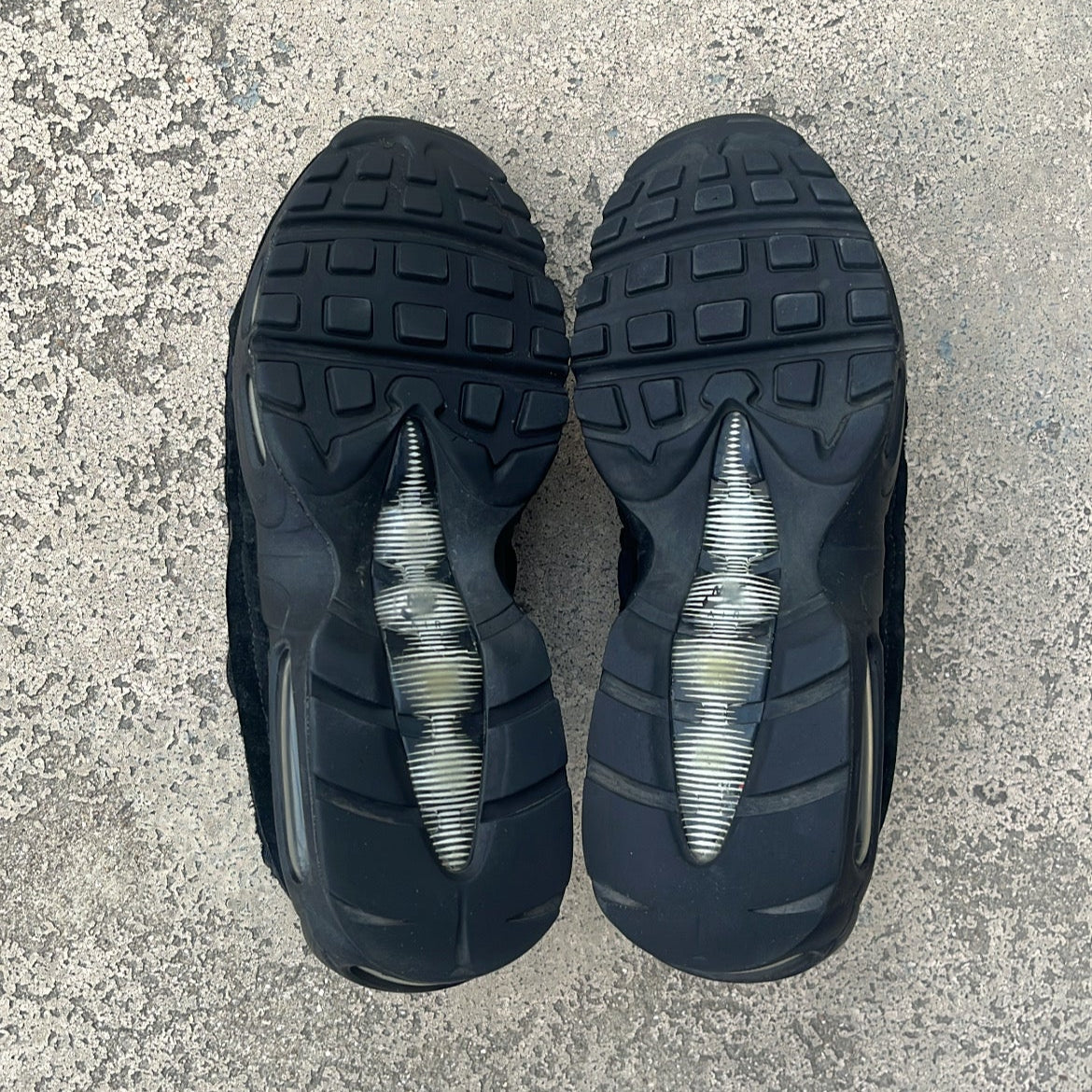 Air Max 95 CDG Black - EU42 / US8.5 / UK7.5