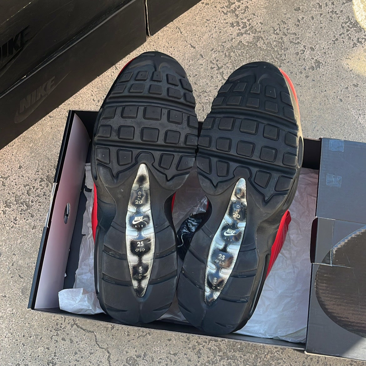 Air Max 95 Supreme Red - EU44.5 / US10.5 / UK9.5