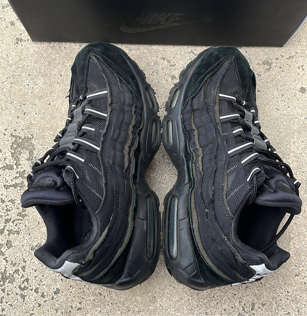 Air Max 95 CDG Black - EU42.5 / US9 / UK8
