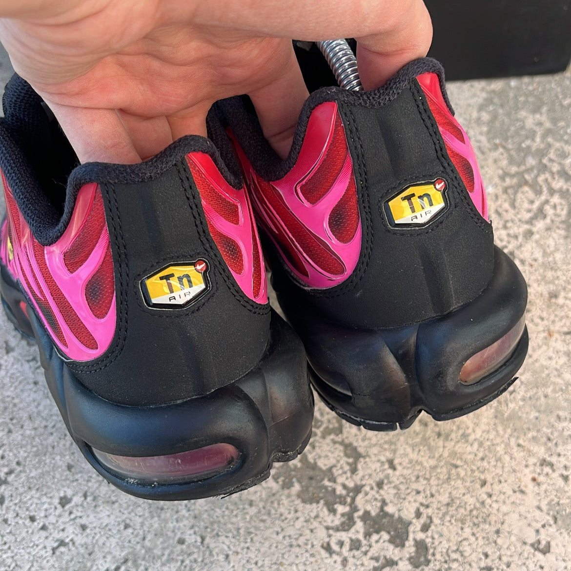 Tn Supreme Red - EU42.5 / US9 / UK8