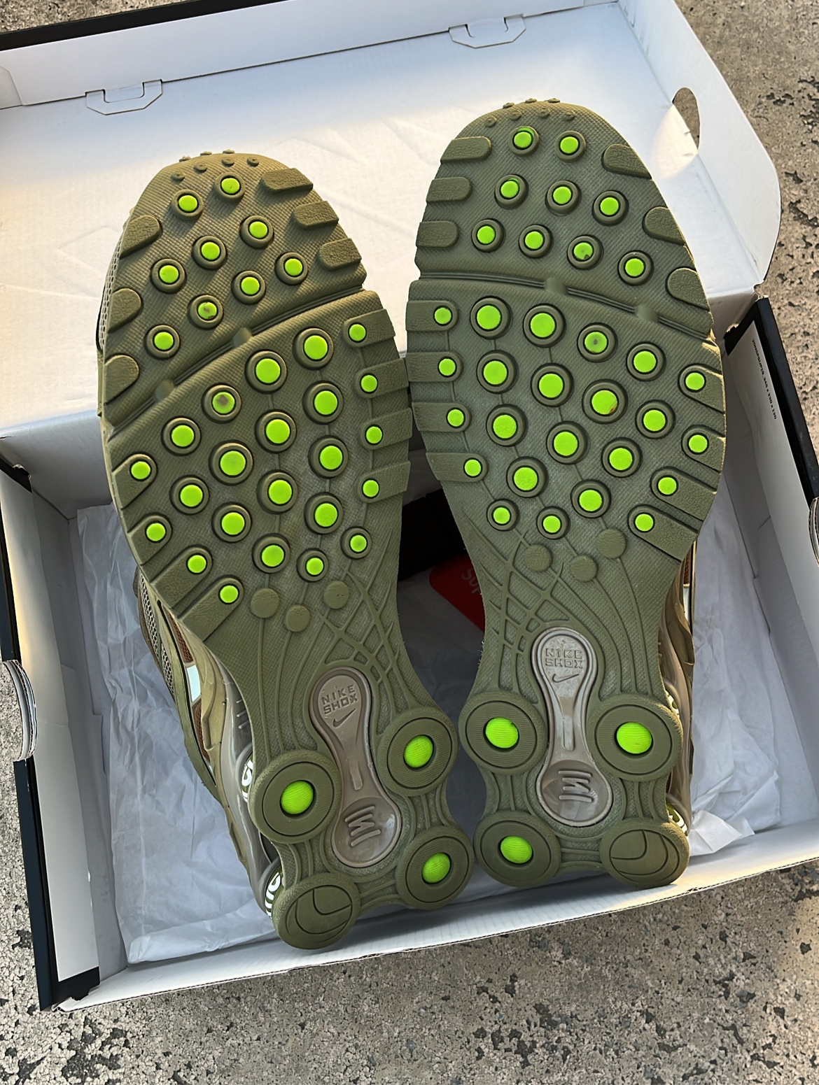Shox Supreme Kaki - EU46 / US12 / UK11