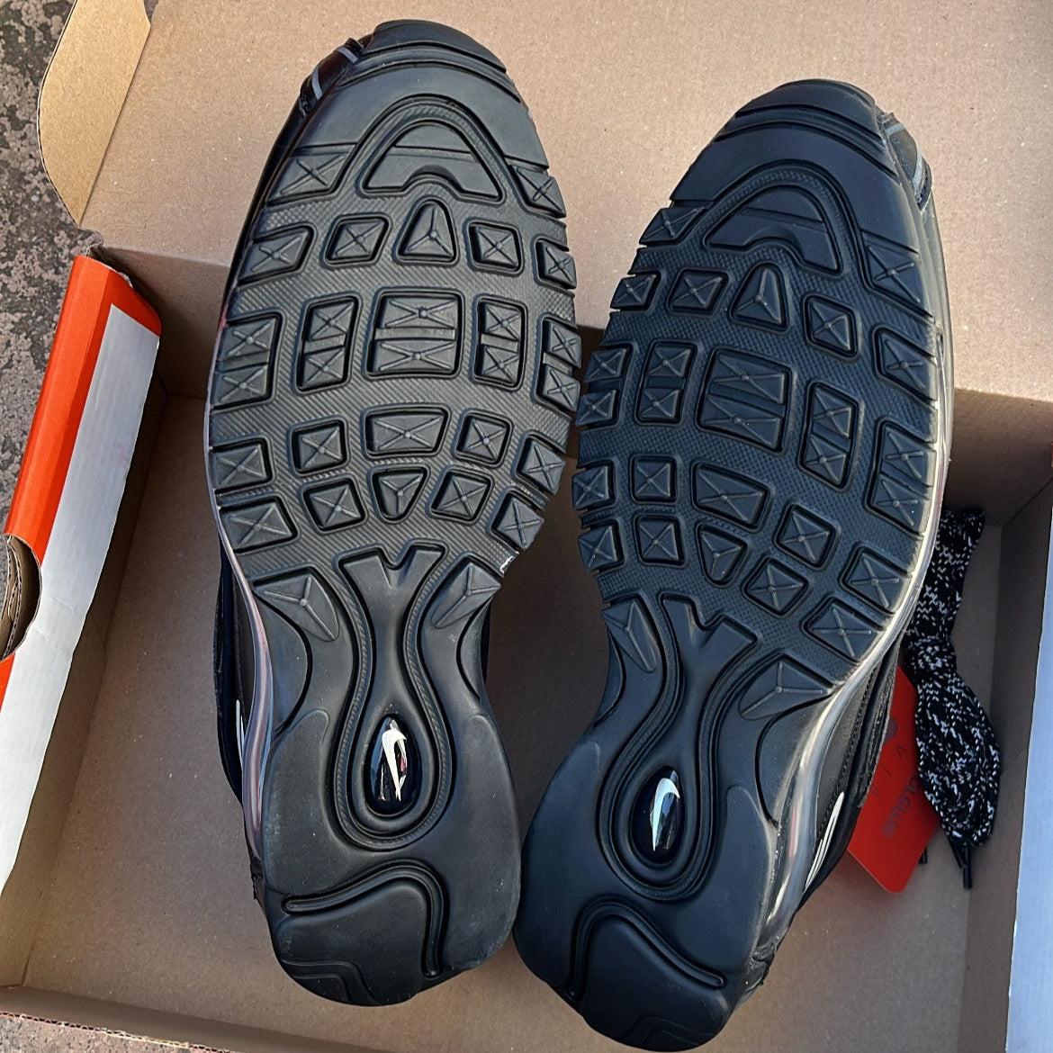 Air Max 98TL Supreme Black - EU42 / US8.5 / UK7.5