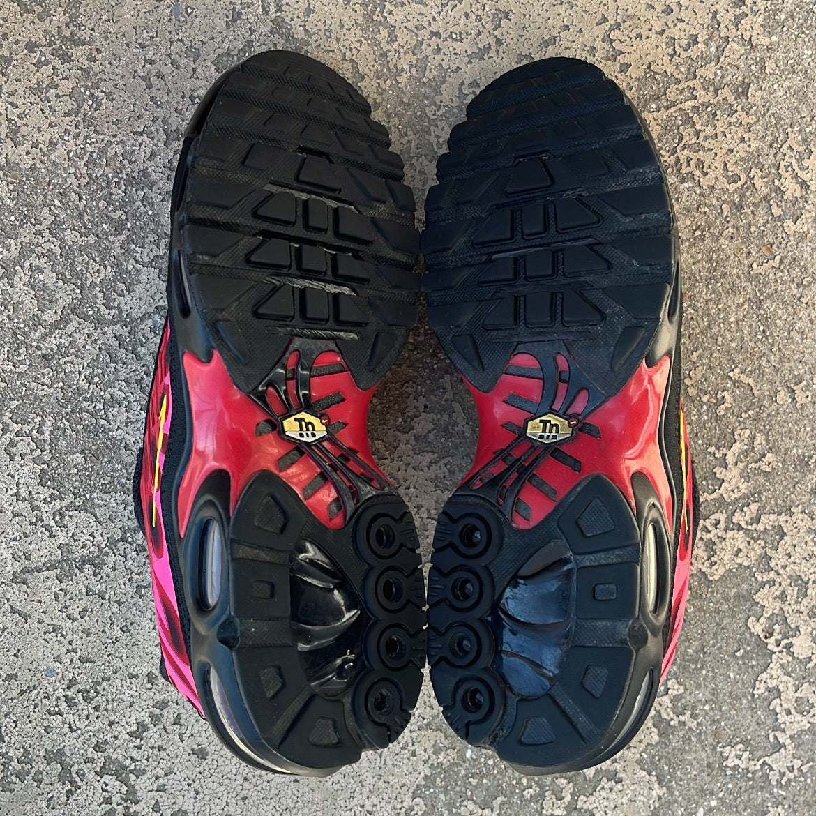 Tn Supreme Red - EU42.5 / US9 / UK8