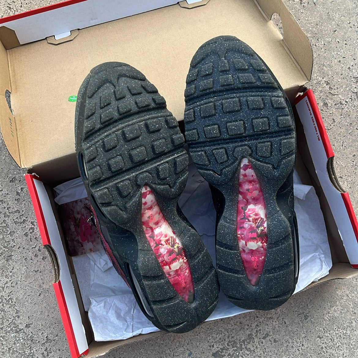 Air Max 95 Cherry Blossom - EU42 / US8.5 / UK7.5