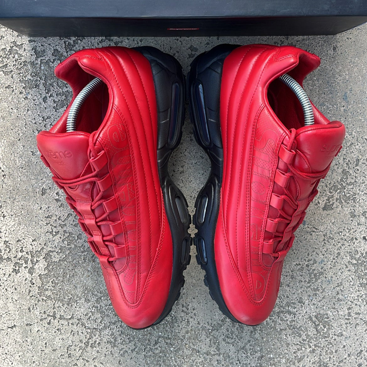 Air Max 95 Supreme Red - EU44 / US10 / UK9