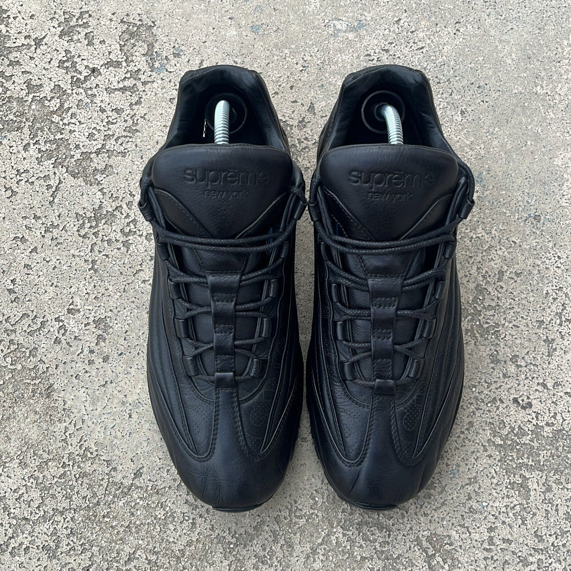 Air Max 95 Supreme Black - EU42.5 / US9 / UK8