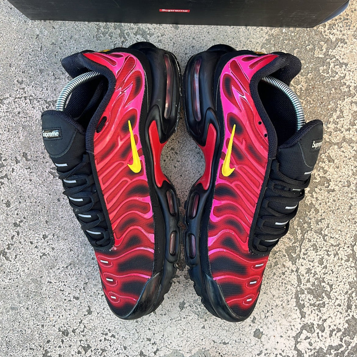 Tn Supreme Red - EU42.5 / US9 / UK8