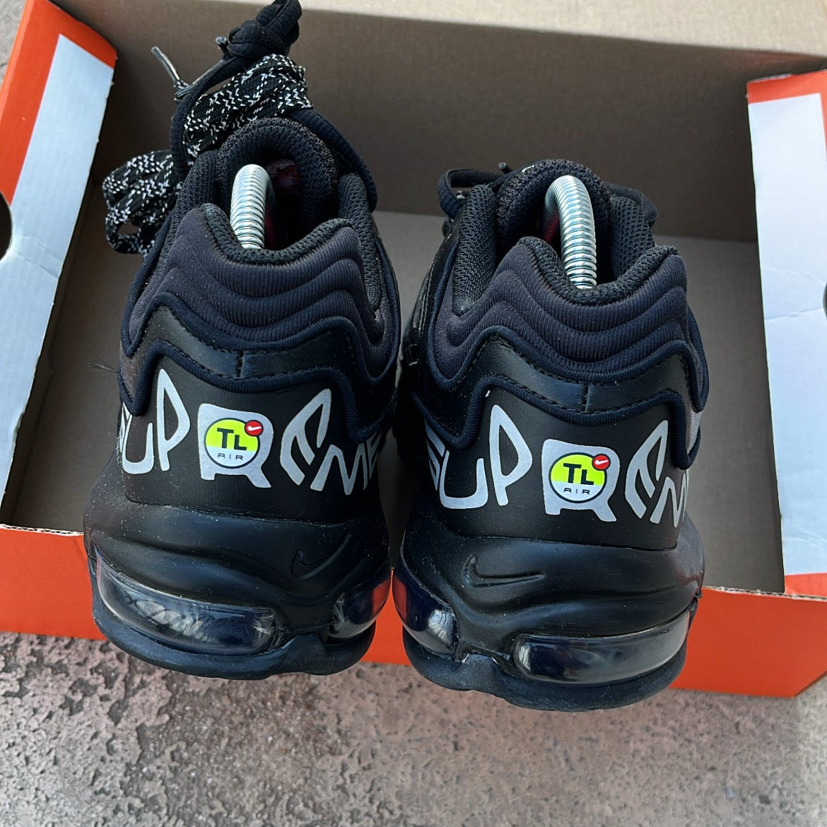 Air Max 98TL Supreme Black - EU42.5 / US9 / UK8