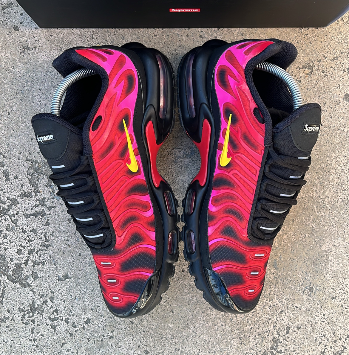 Tn Supreme Red - EU42.5 / US9 / UK8