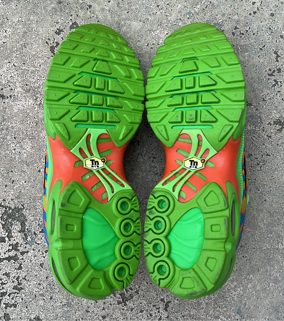 Tn Supreme Green - EU42 / US8.5 / UK7.5