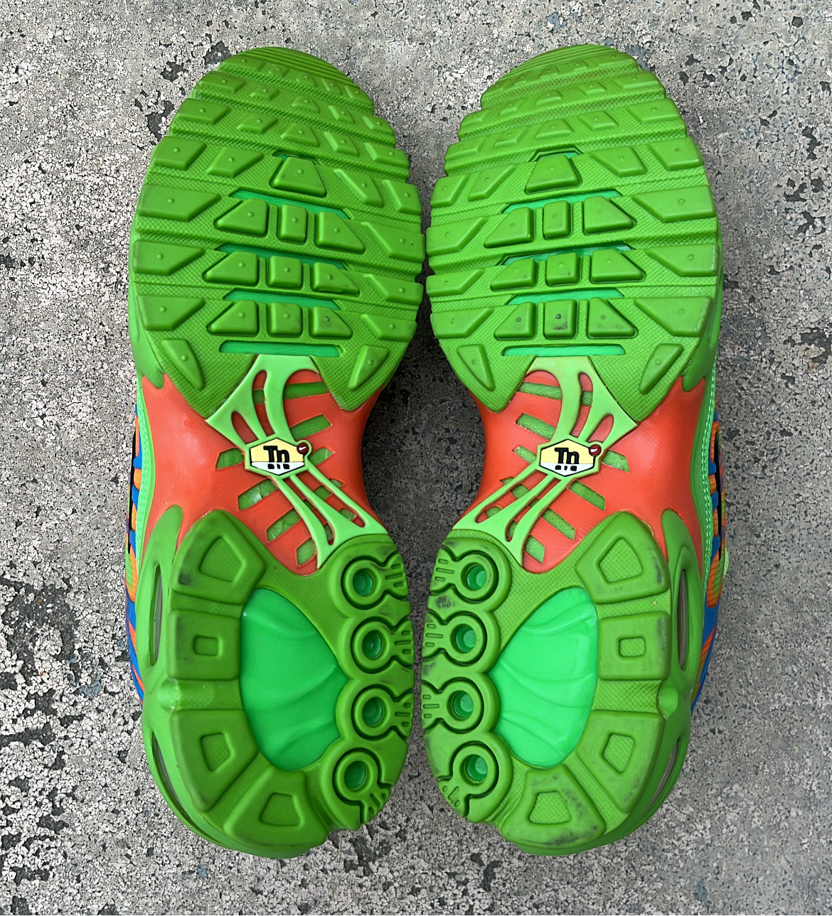 Tn Supreme Green - EU42 / US8.5 / UK7.5