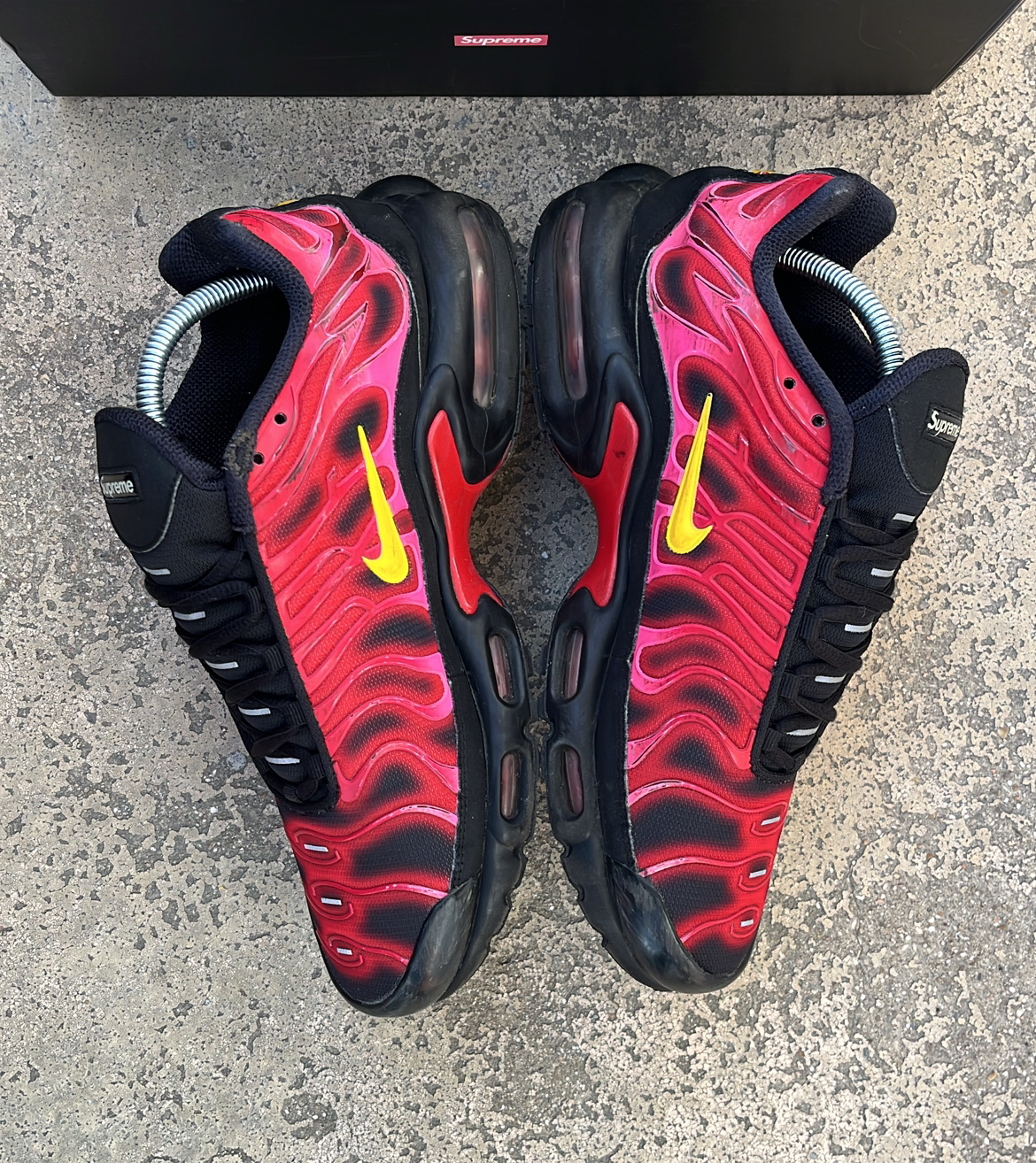 Tn Supreme Red - EU43 / US9.5 / UK8.5