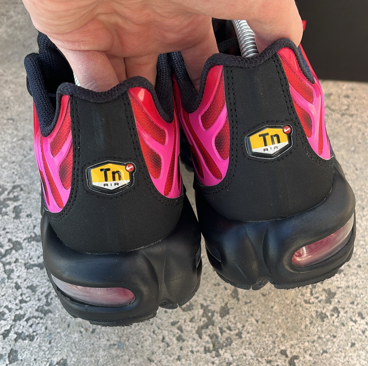Tn Supreme Red - EU42.5 / US9 / UK8