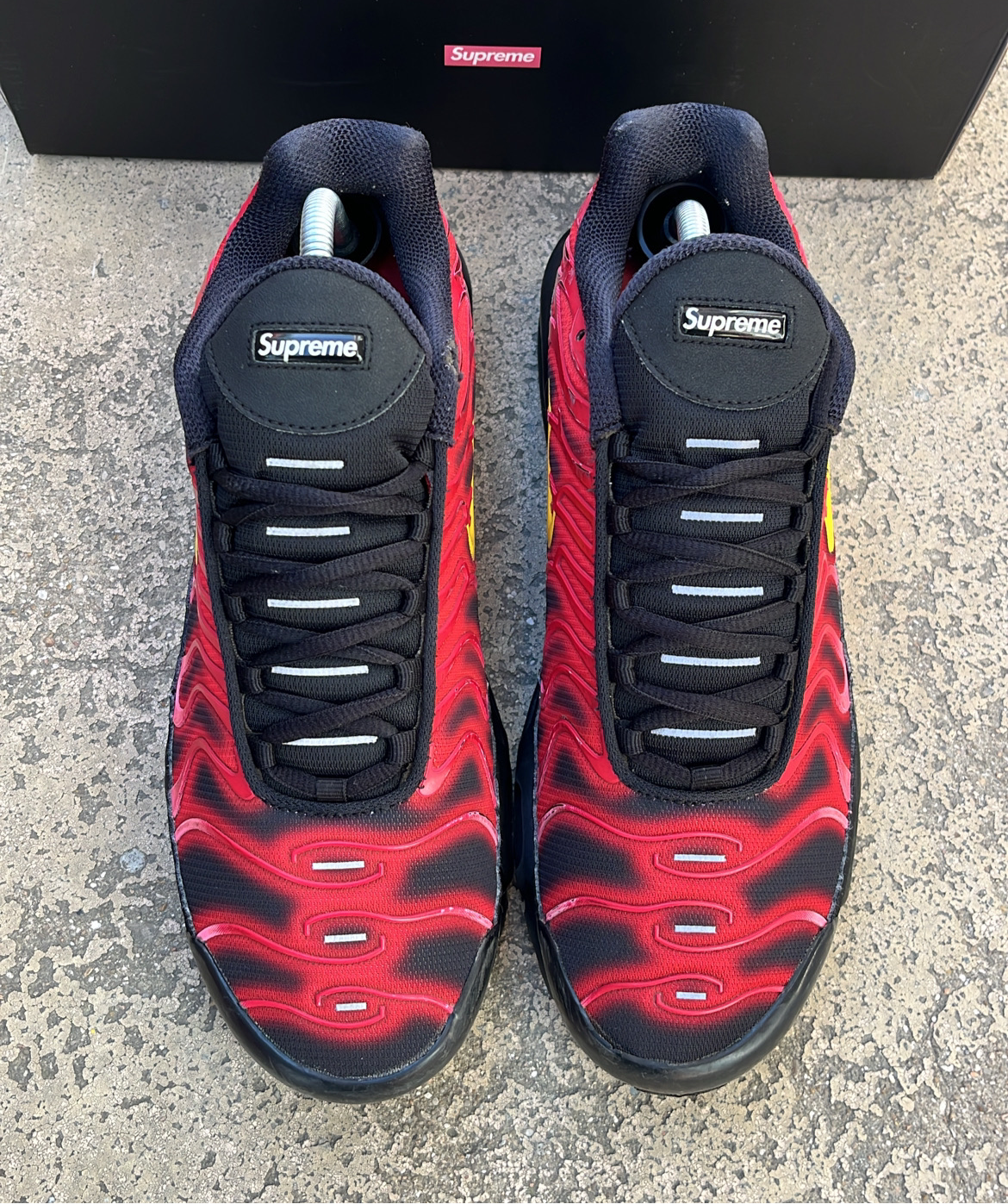 Tn Supreme Red - EU43 / US9.5 / UK8.5