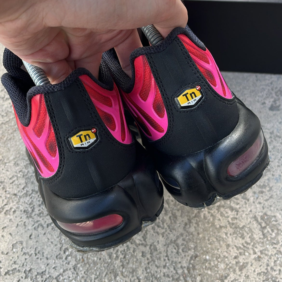 Tn Supreme Red - EU40 / US7 / UK6