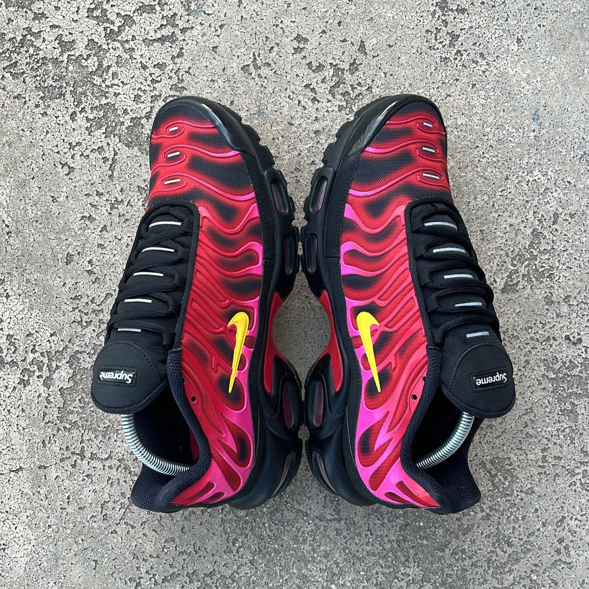 Tn Supreme Red - EU42.5 / US9 / UK8