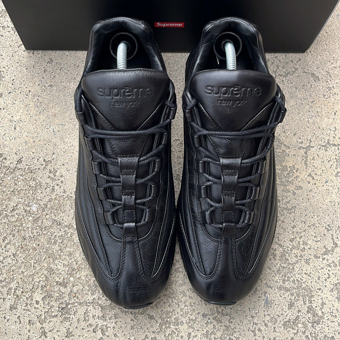 Air Max 95 Supreme Black - EU42.5 / US9 / UK8