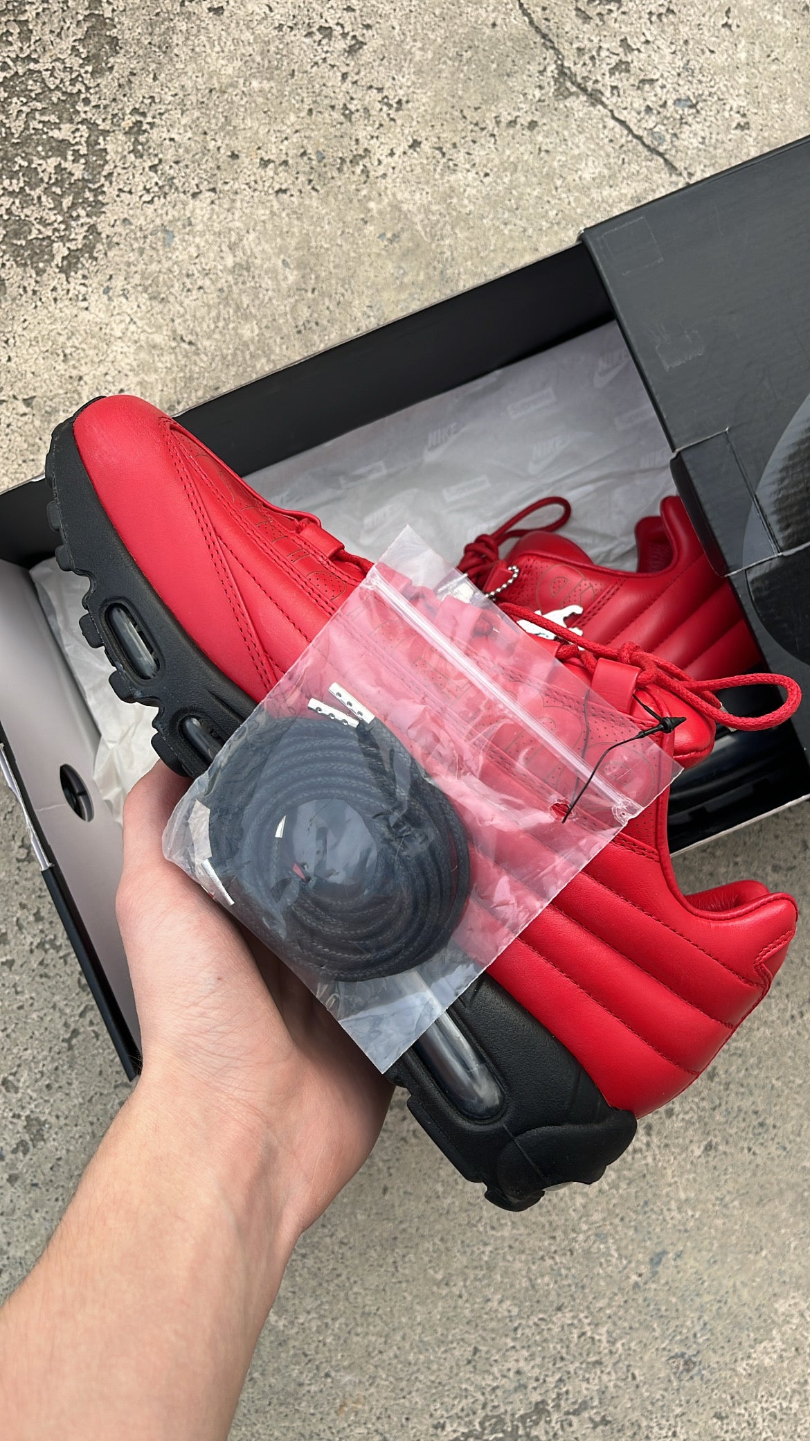 Air Max 95 Supreme Red - EU42.5 / US9 / UK8