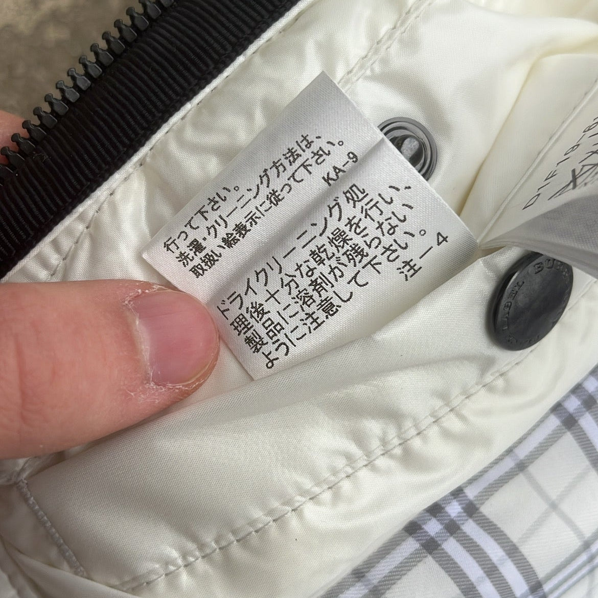 Burberry Black Label Glossy White Jacket - L - Real Silver Fox Fur