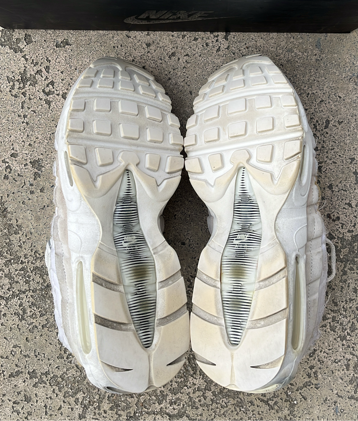 Air Max 95 CDG White - EU42.5 / US9 / UK8
