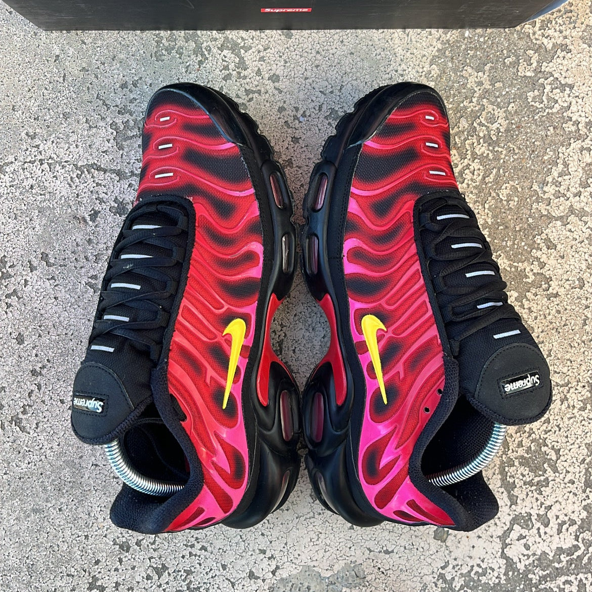 Tn Supreme Red - EU42.5 / US9 / UK8