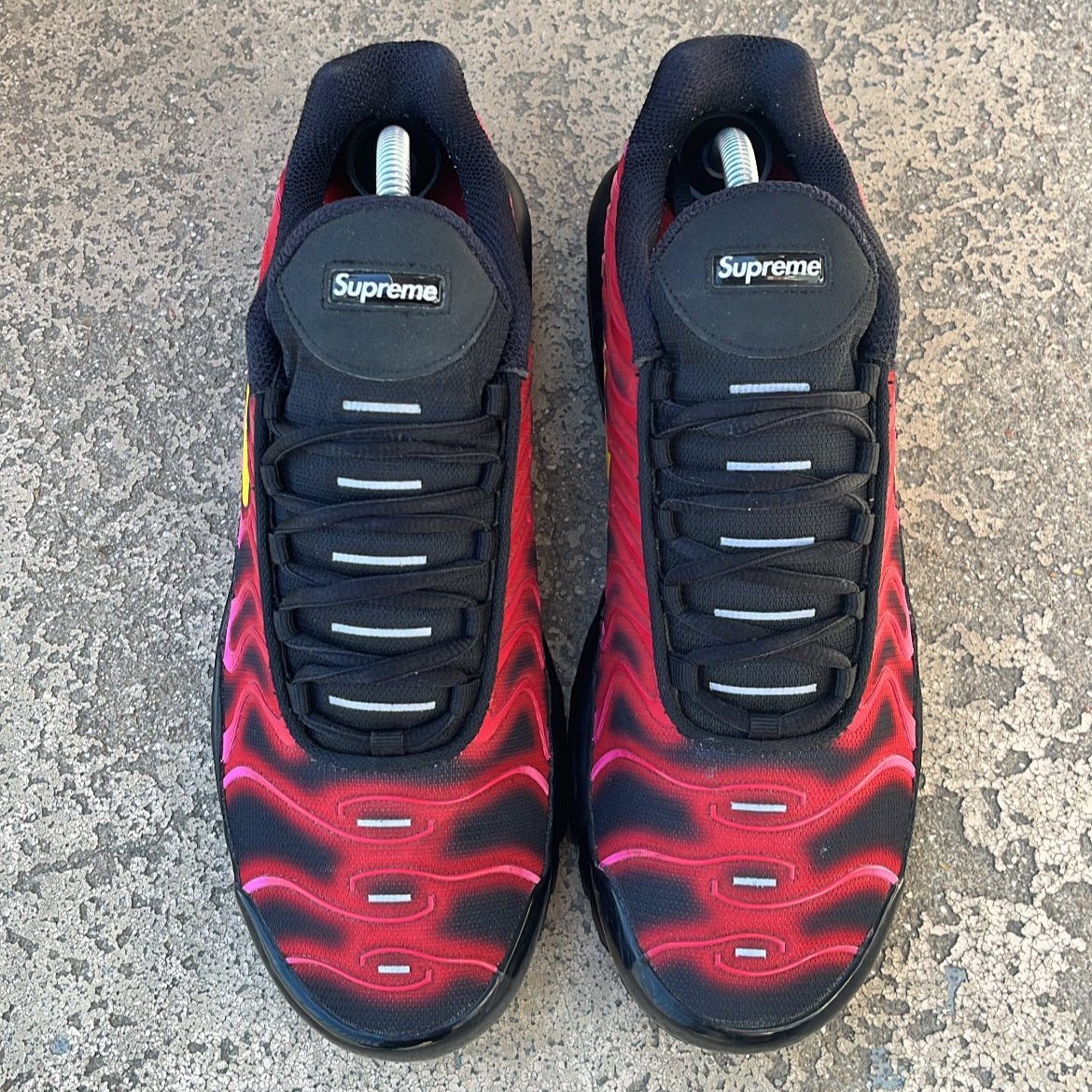 Tn Supreme Red - EU42.5 / US9 / UK8