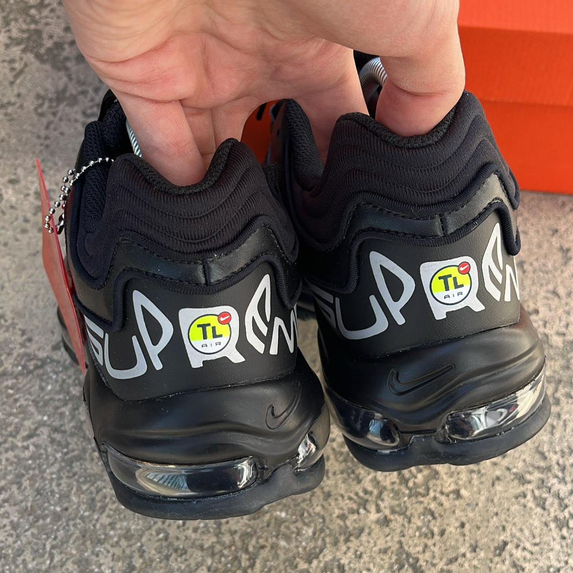 Air Max 98TL Supreme Black - EU42 / US8.5 / UK7.5