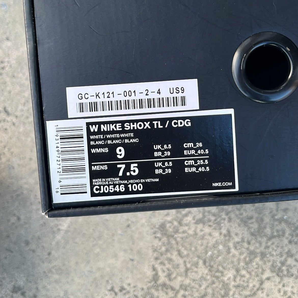Shox CDG White - EU40.5 / US7.5 / UK6.5