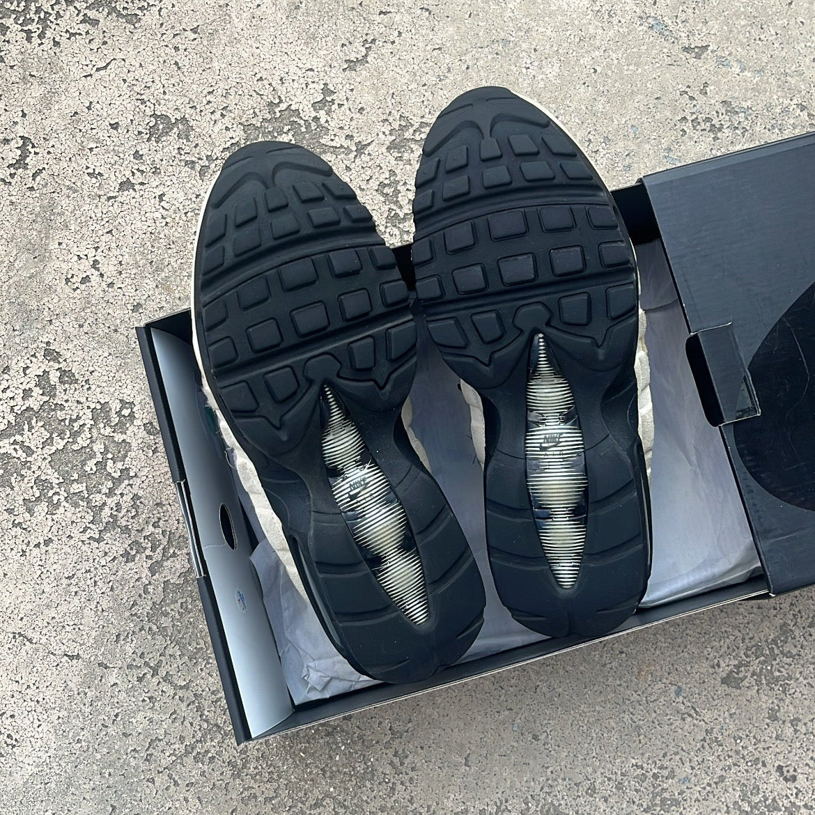 Air Max 95 CDG Grey - EU42.5 / US9 / UK8