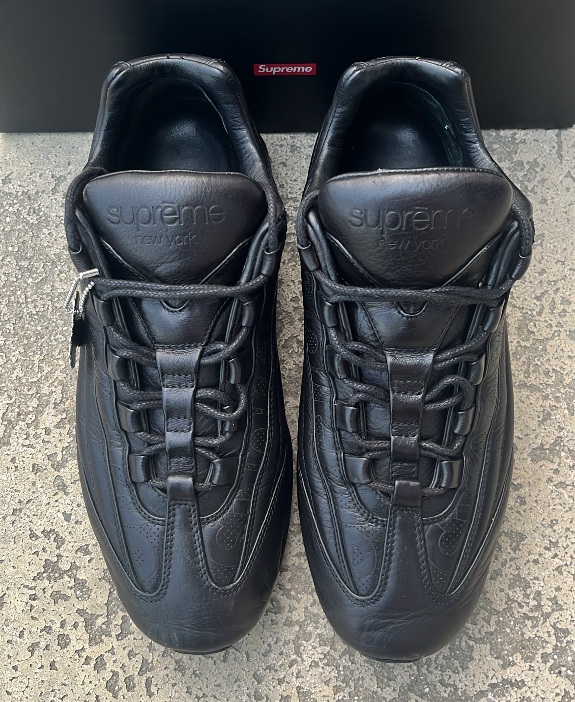 Air Max 95 Supreme Black - EU41 / US8 / UK7