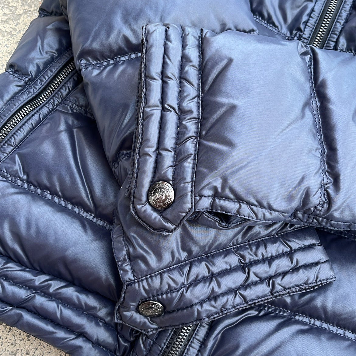 Burberry Black Label Glossy Navy Blue Jacket - M - Silver Fox Fur