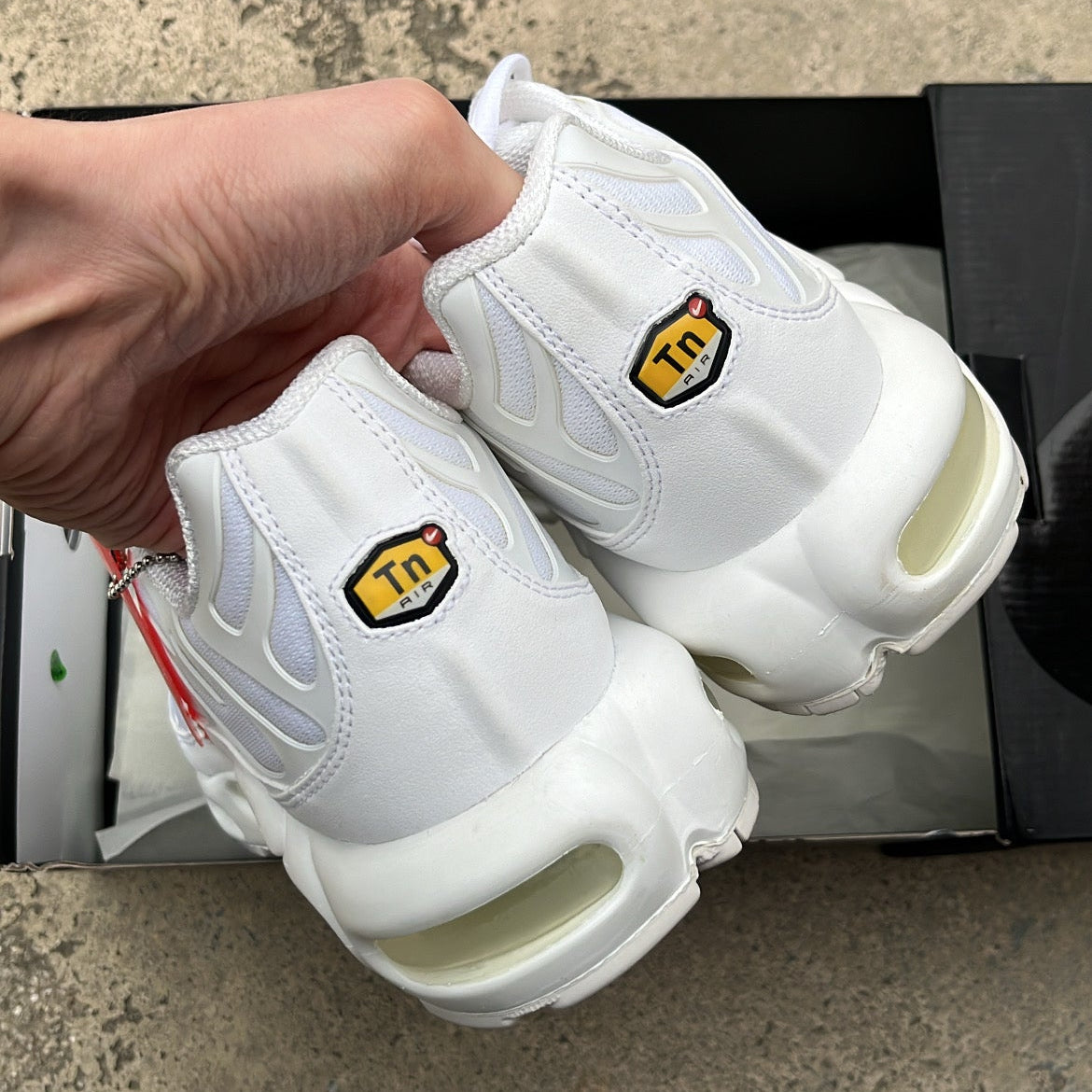 Tn Supreme White - EU45 / US11 / UK10