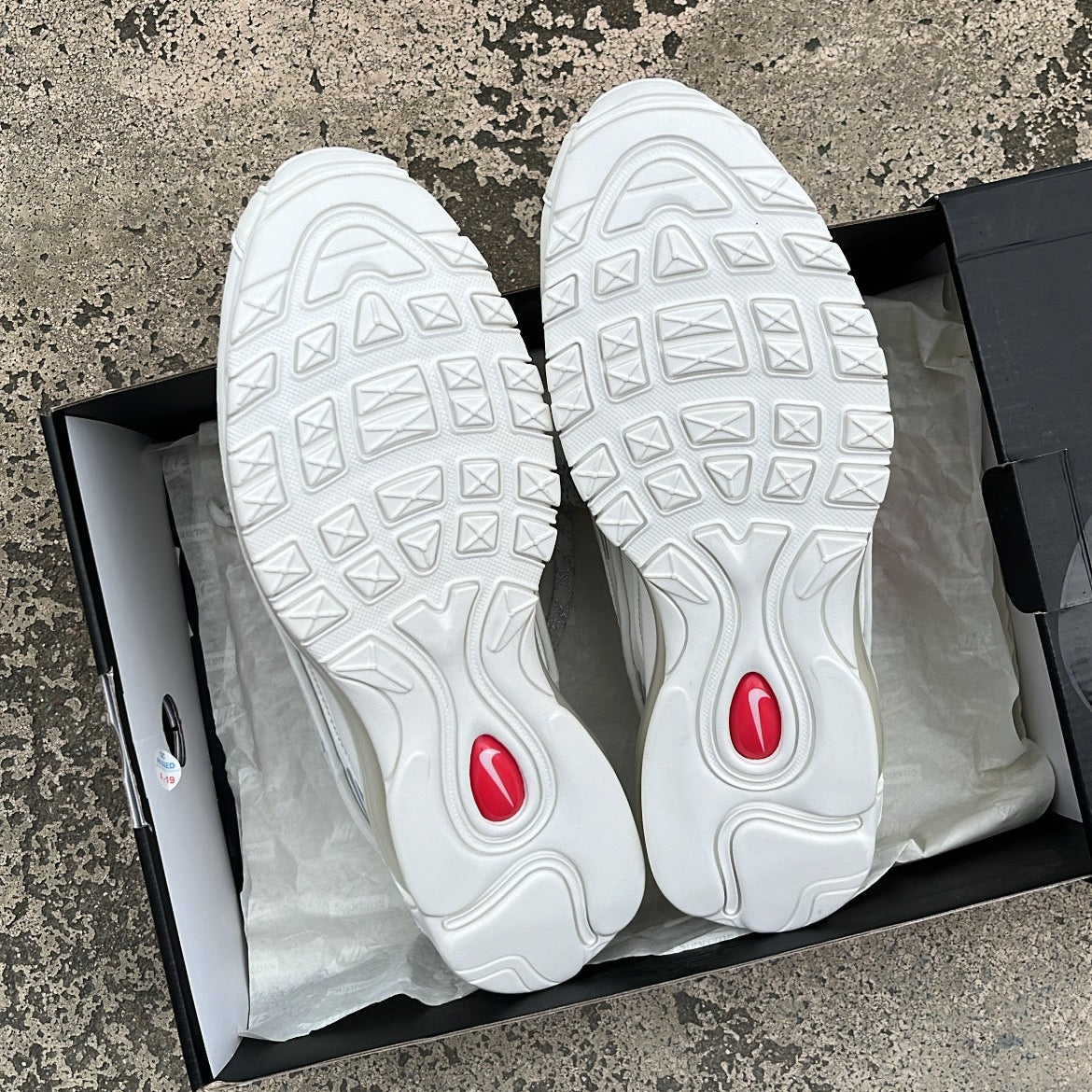 Air Max 98TL Supreme White - EU42 / US8.5 / UK7.5