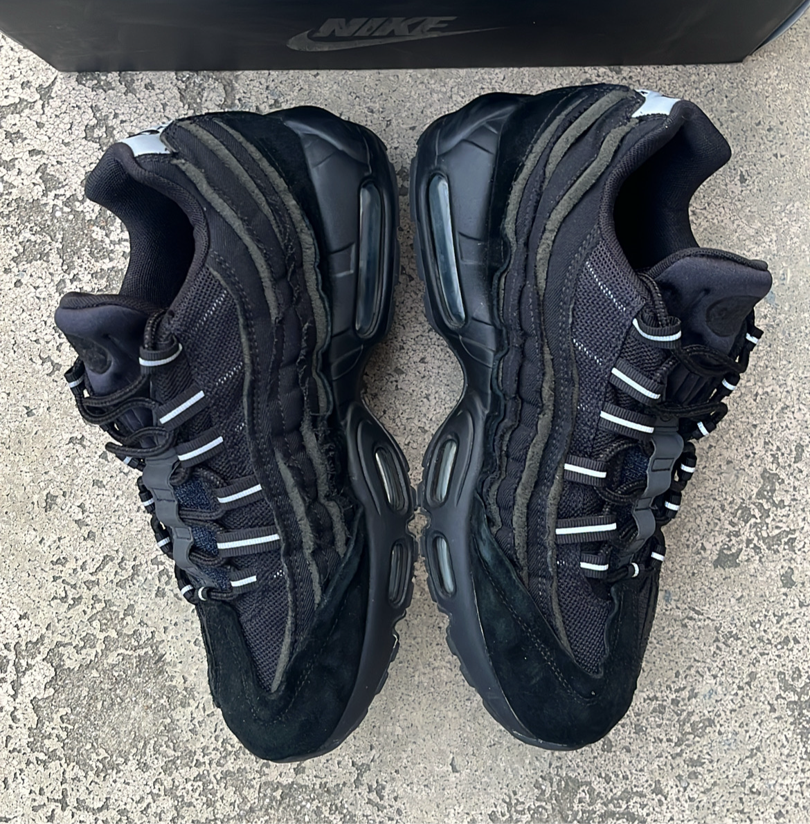 Air Max 95 CDG Black - EU42.5 / US9 / UK8