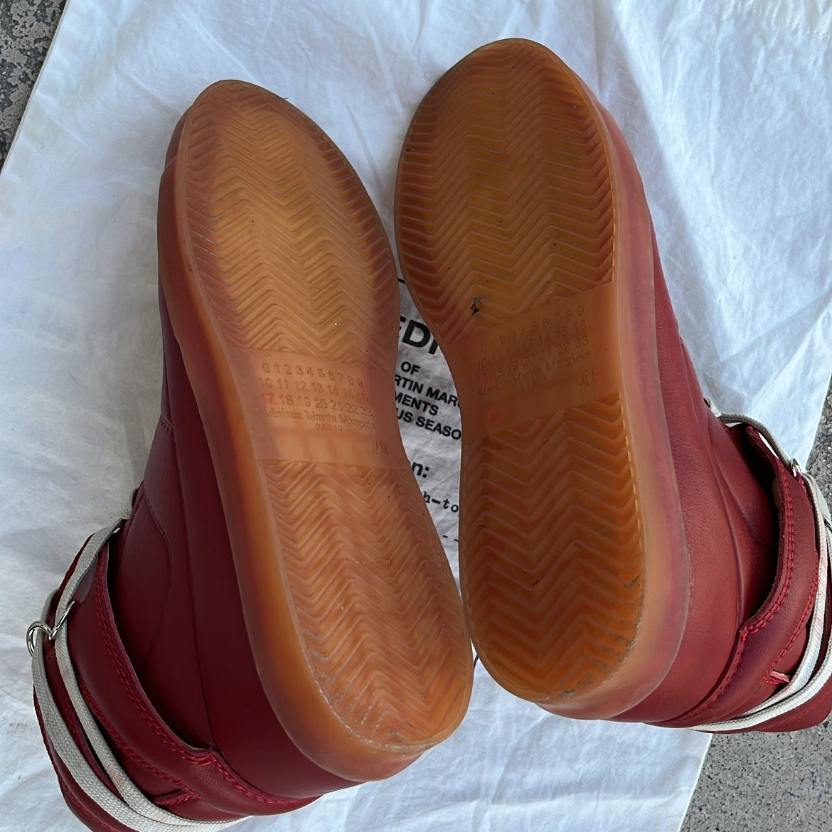 Maison Margiela x H&M High-Top Red - EU41 / US8 / UK7