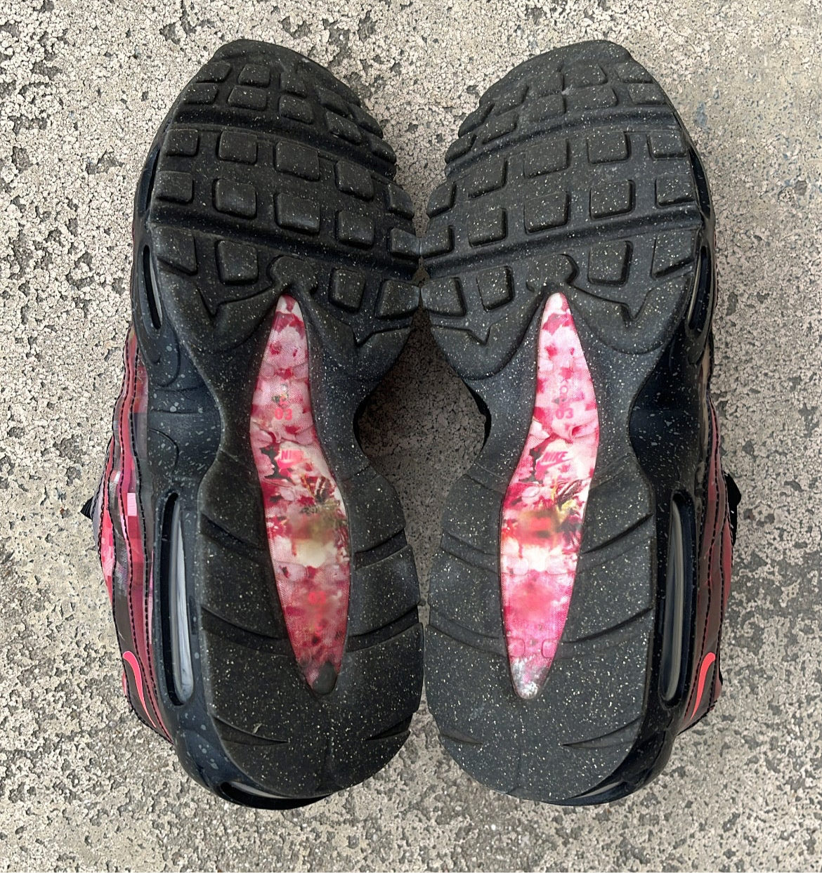 Air Max 95 Cherry Blossom - EU42 / US8.5 / UK7.5