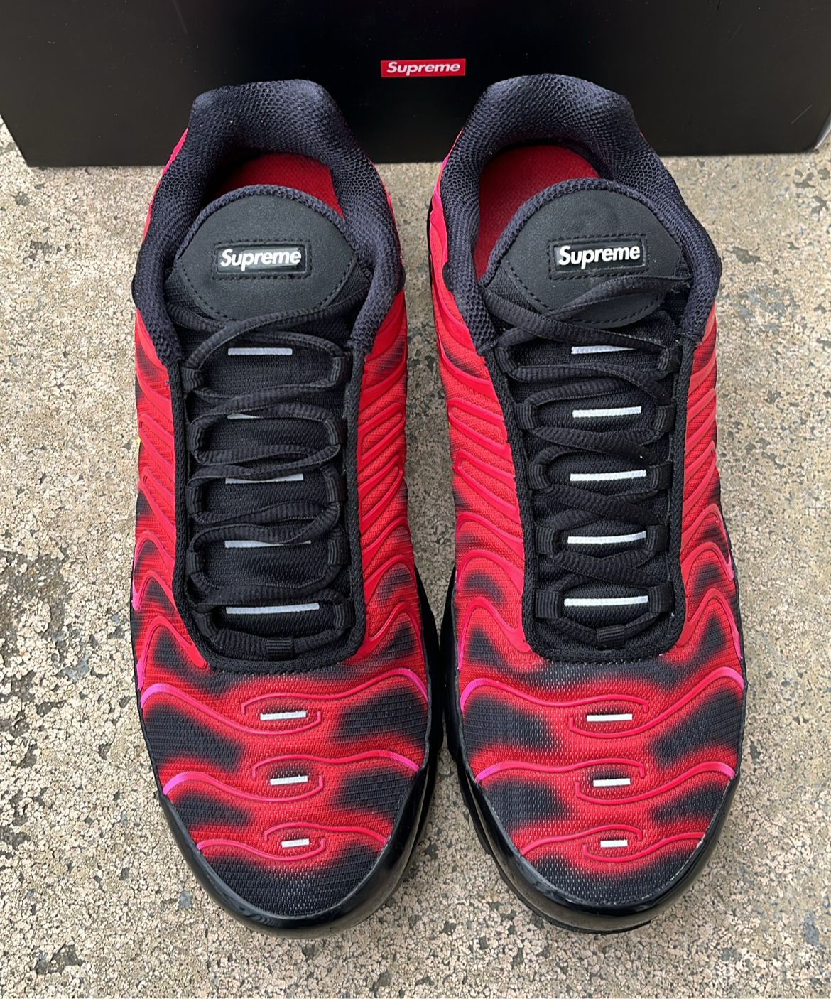 Tn Supreme Red - EU43 / US9.5 / UK8.5