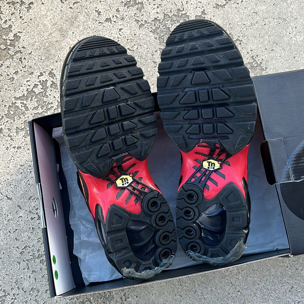 Tn Supreme Red - EU40 / US7 / UK6