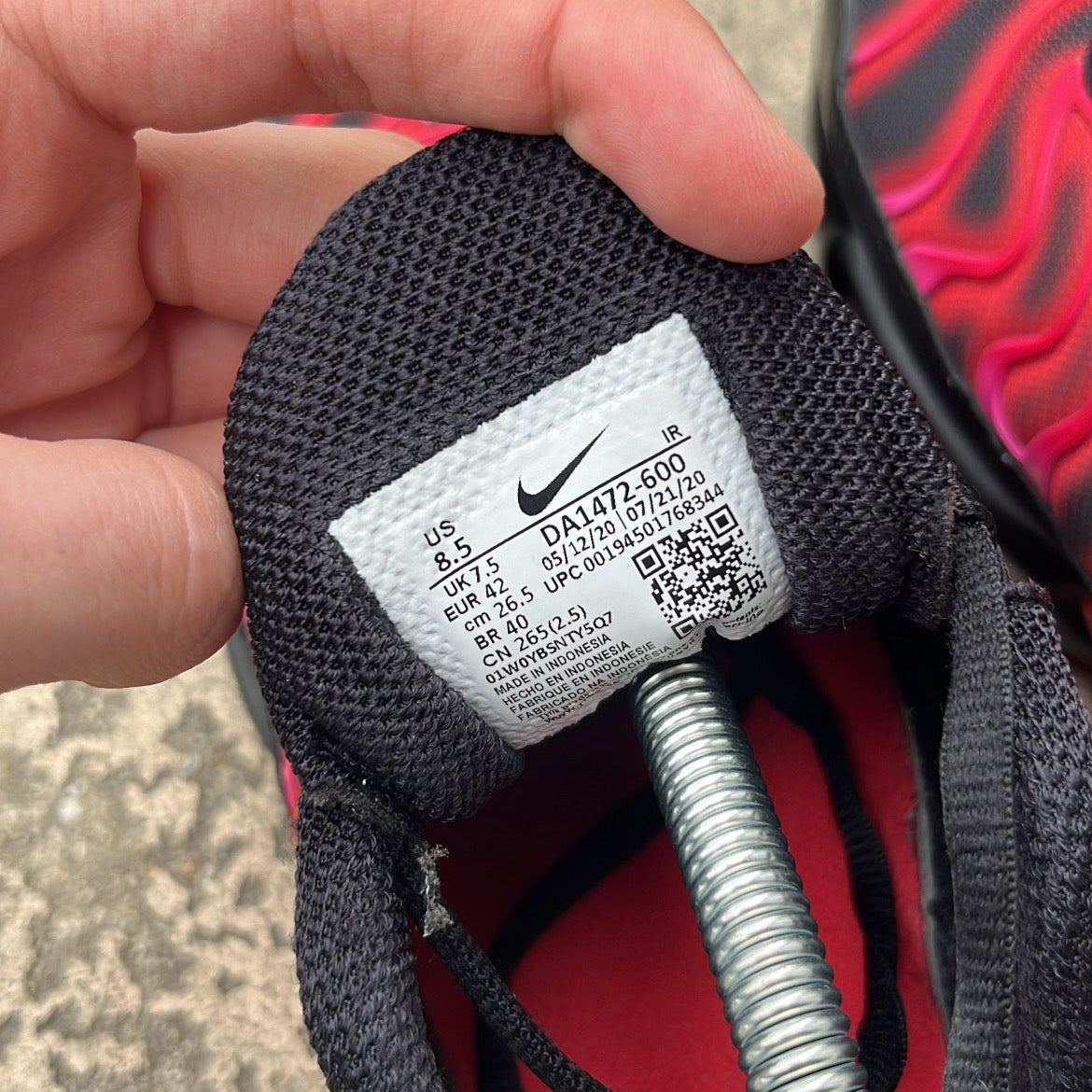 Tn Supreme Red - EU42 / US8.5 / UK7.5