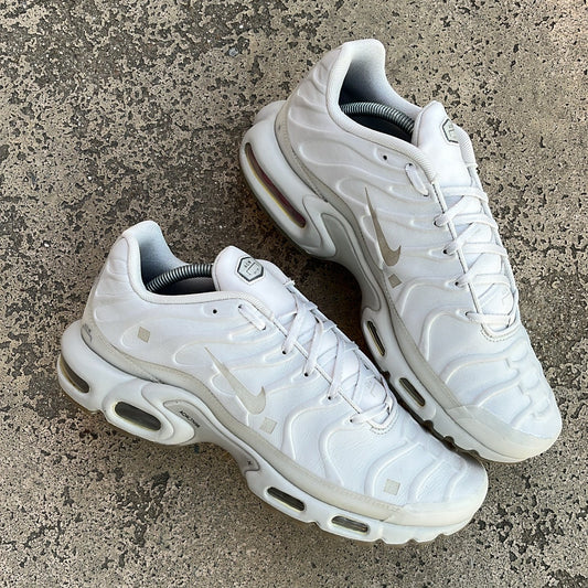 TN A Cold Wall White - EU42.5 / US9 / UK8