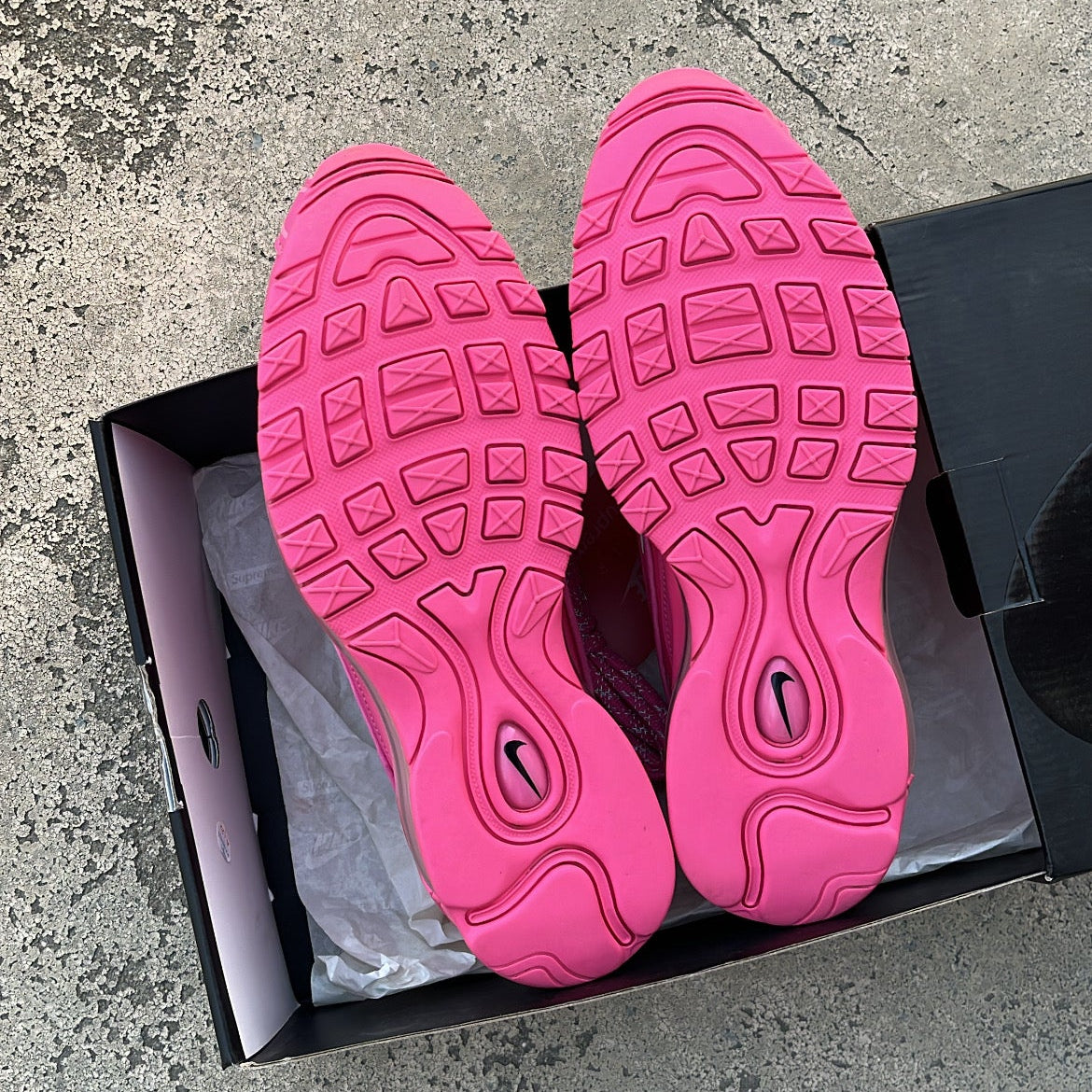 Air Max 98TL Supreme Pink - EU42.5 / US9 / UK8