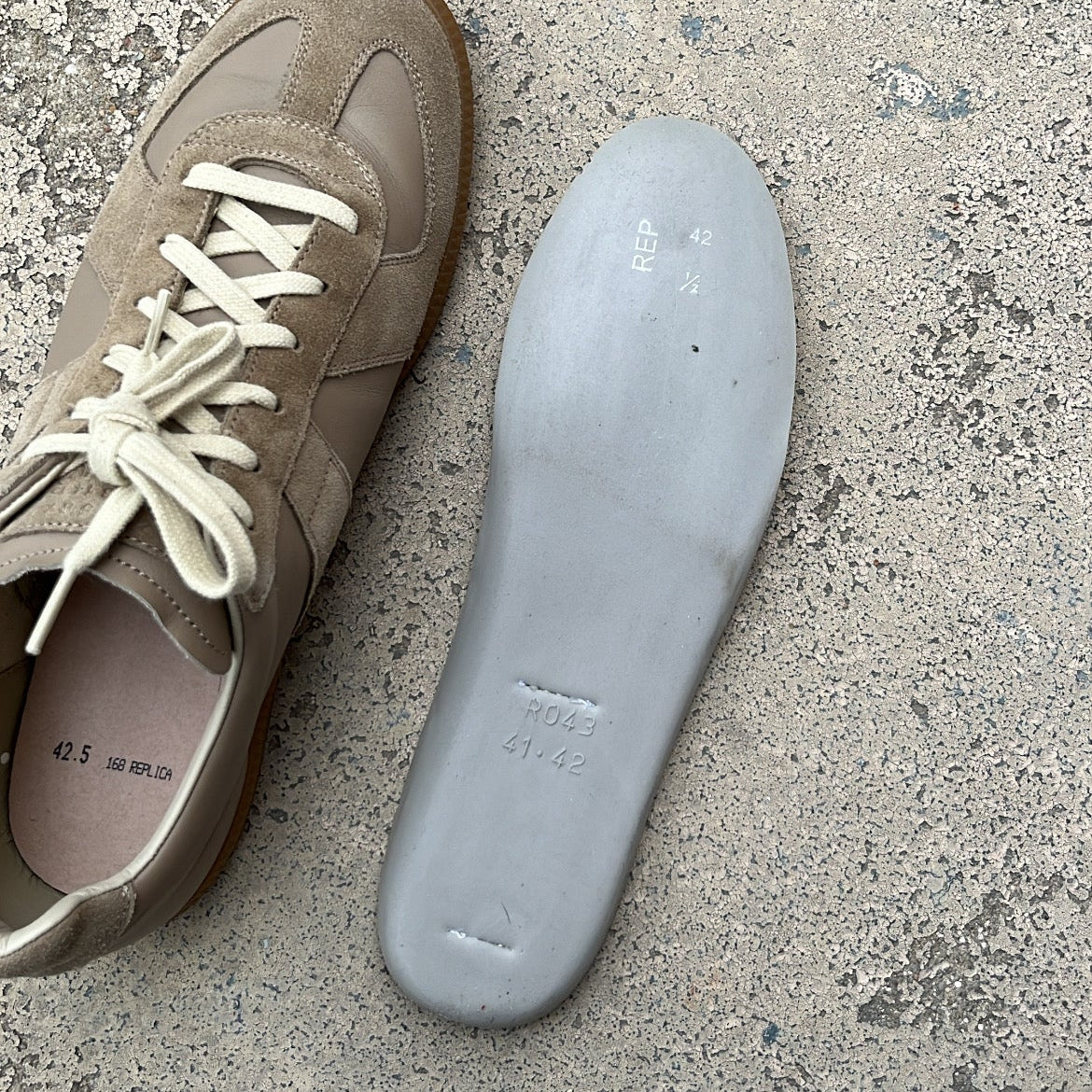 Maison Margiela GAT Taupe - EU42.5 / US9 / UK8