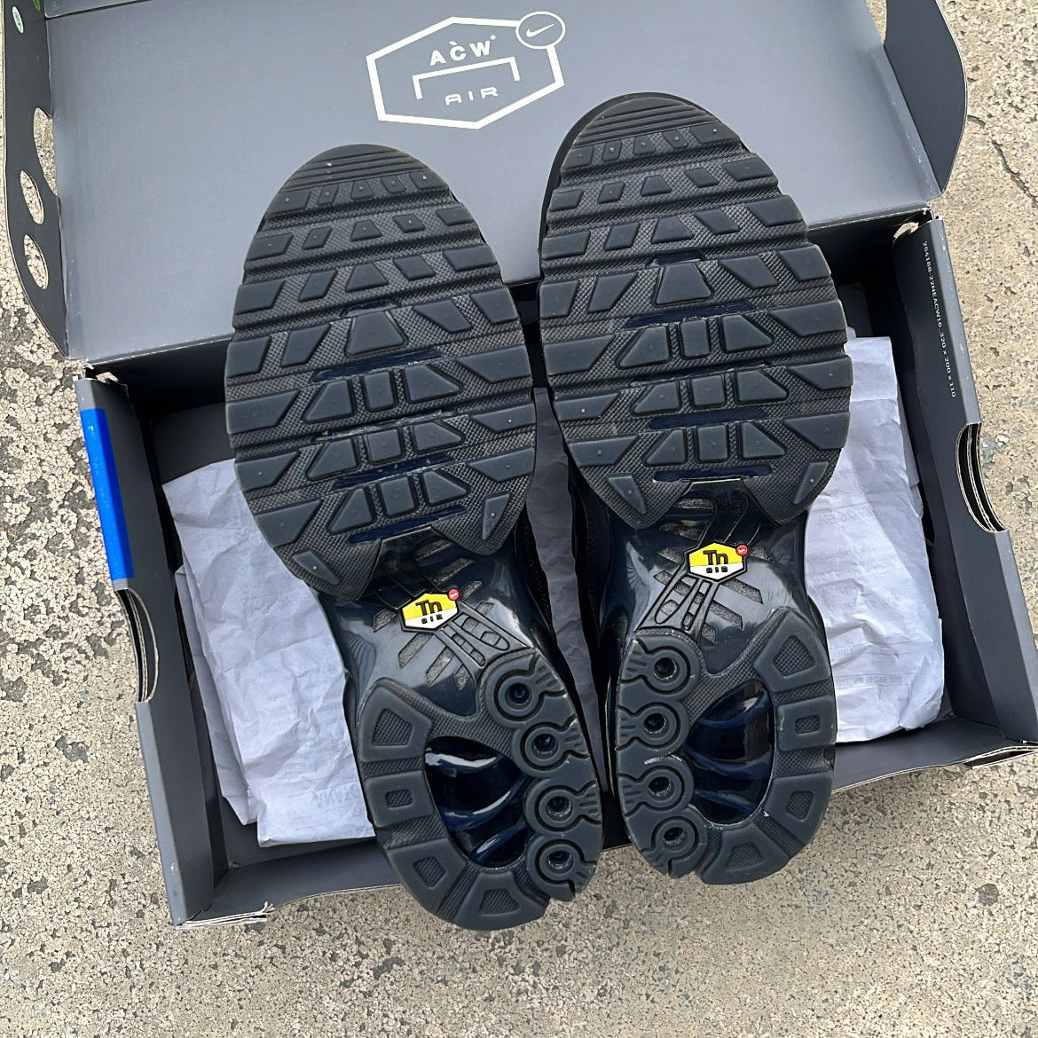 TN A Cold Wall Black - EU40.5 / US7.5 / UK6.5