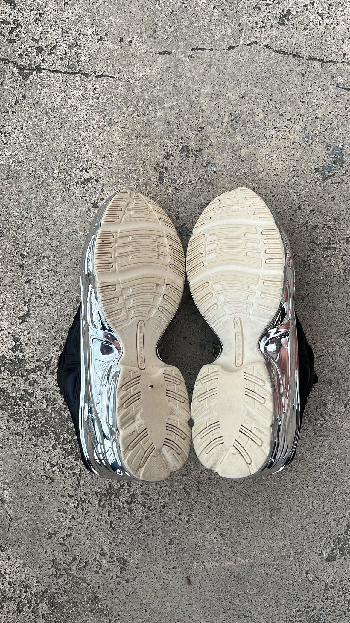 Adidas Ozweego Raf Simons Black - EU42 / US8.5 / UK7.5